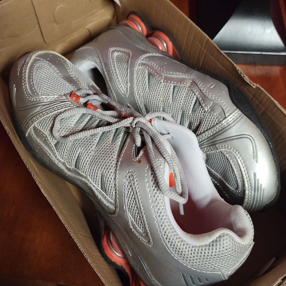 Danskin Now shoes